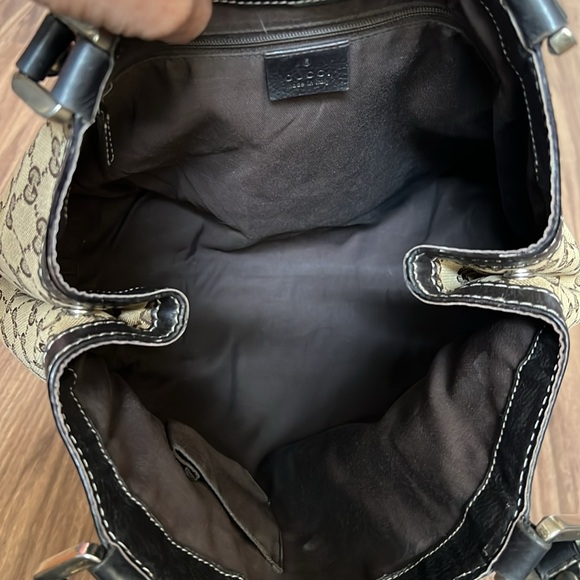 A144 - 💯 % authentic Gucci shoulder bag - Picture 14 of 16